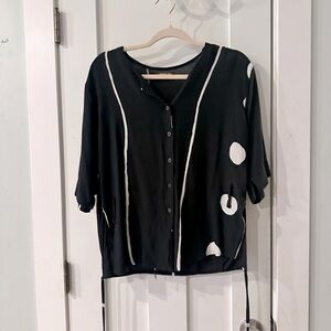 Black and‎ White Women's Top